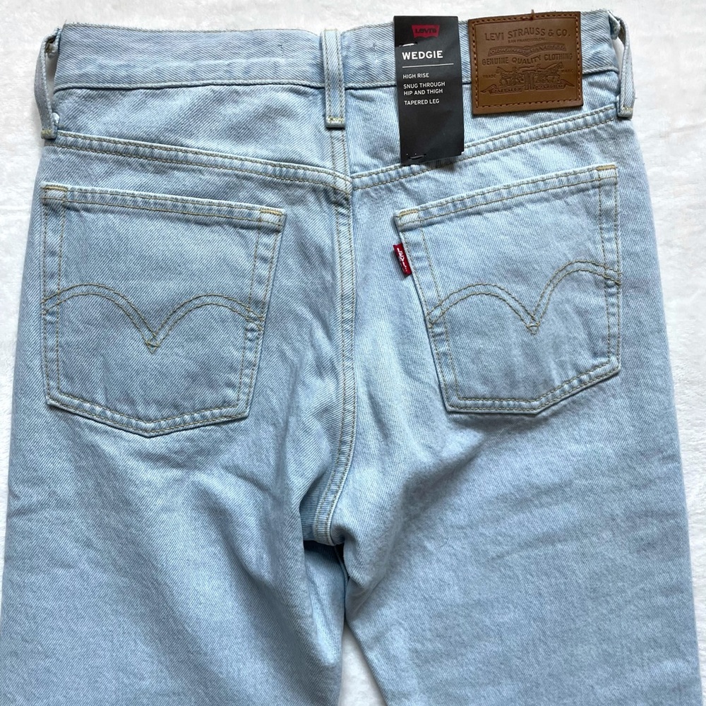 ❗️LAST CHANCE❗️ NWT Levi’s Wedgie Icon Ankle Jeans - Picture 7 of 14